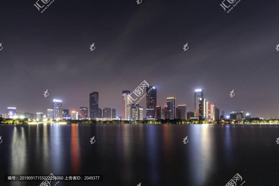 合肥天鹅湖夜景