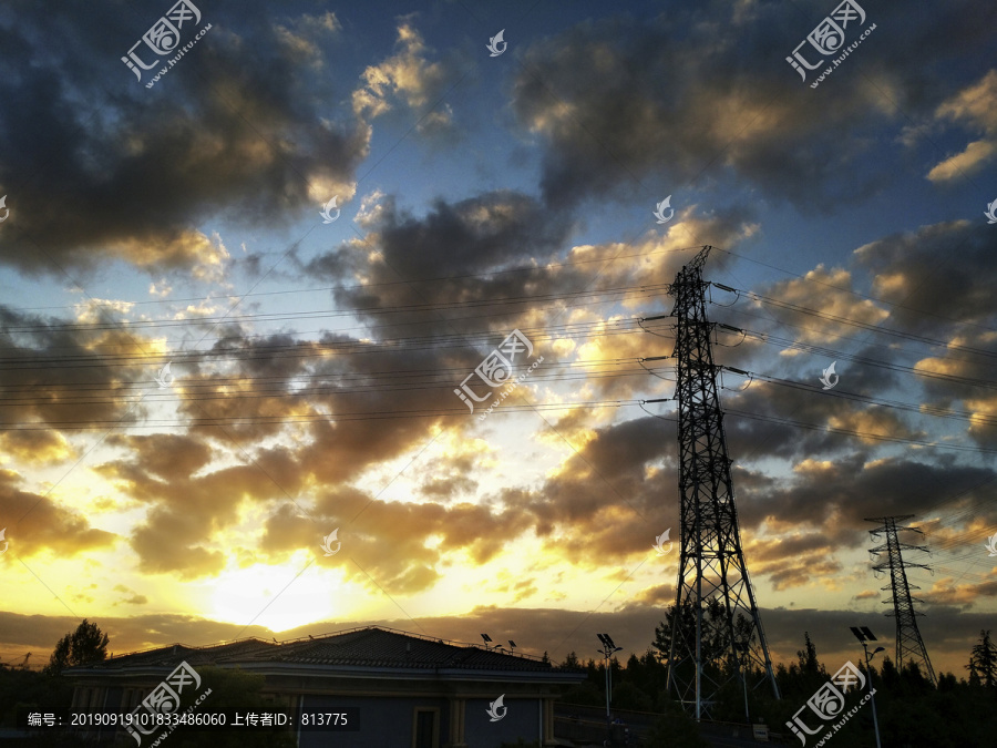 清晨霞光天空