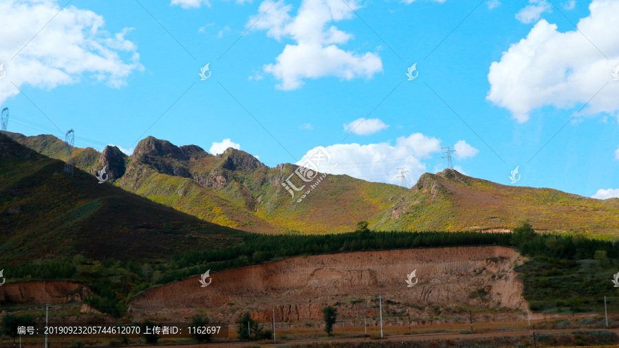 起伏的山峦