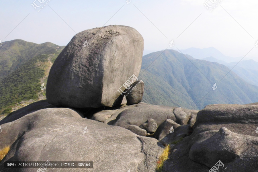 梁野山古母石