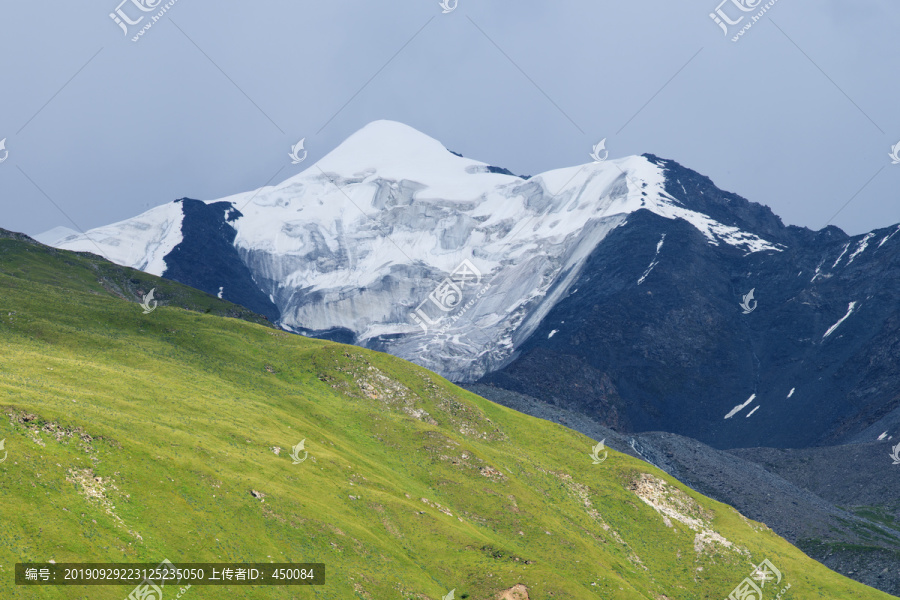 天山高峰