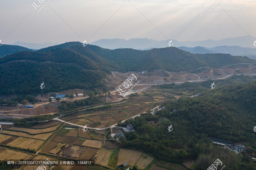 山村秋景