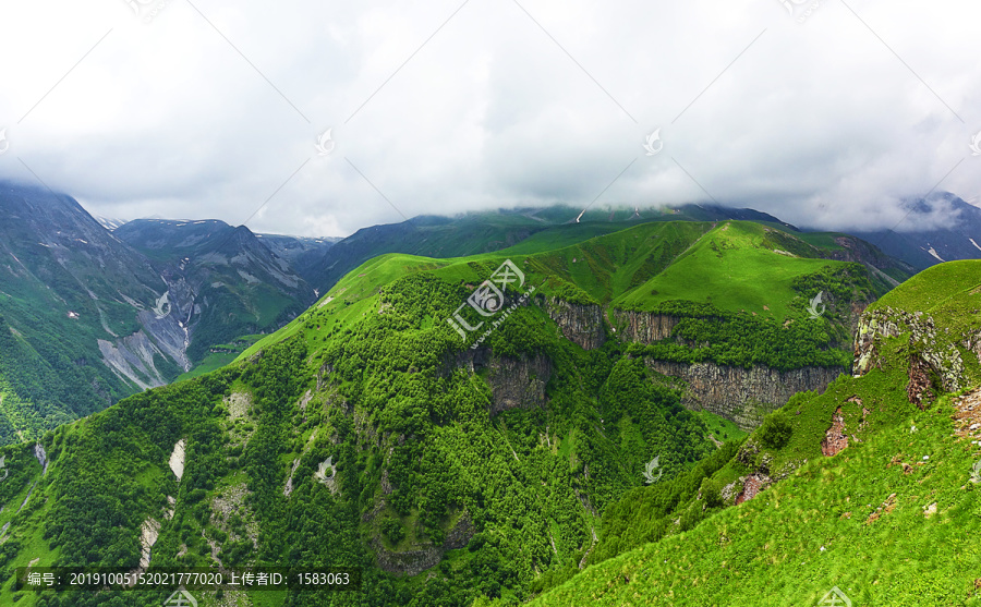 格鲁吉亚卡兹别克山