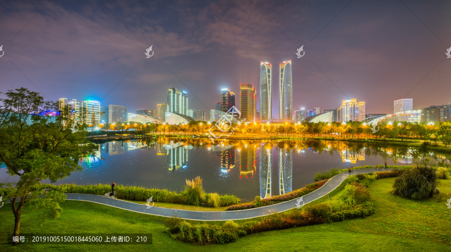 成都金融城夜景全景图