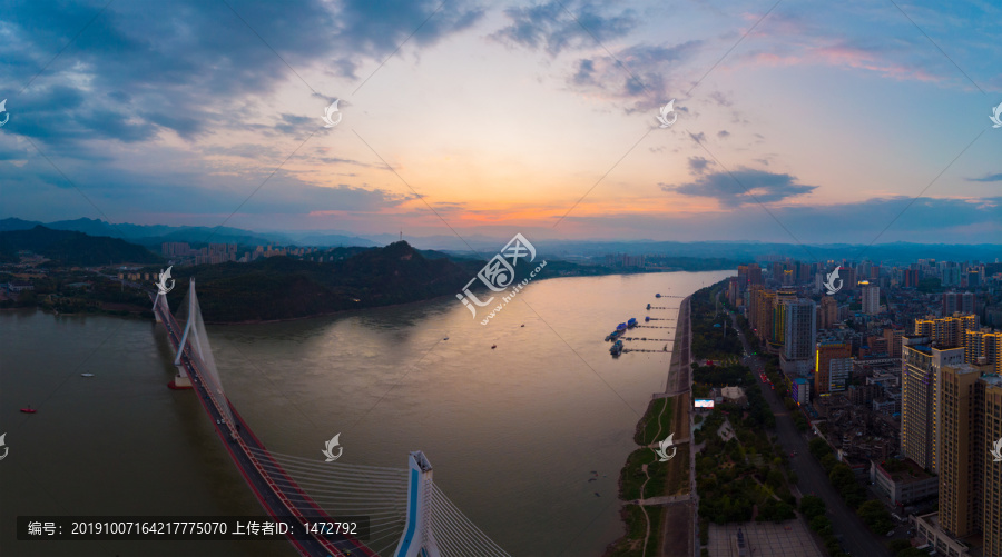 湖北宜昌夷陵长江大桥夜景