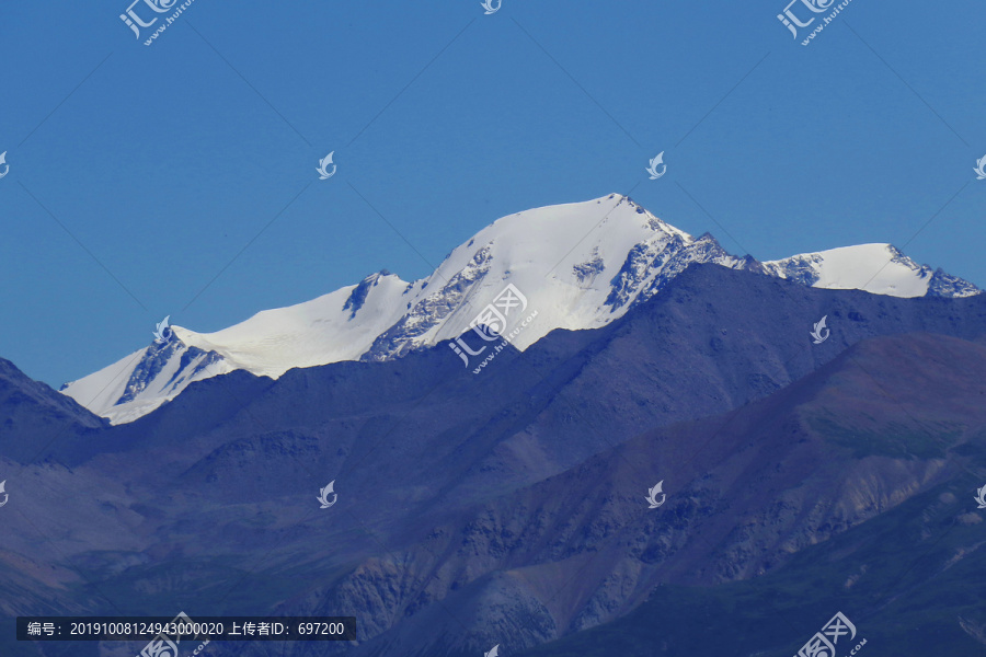 岗什卡雪峰