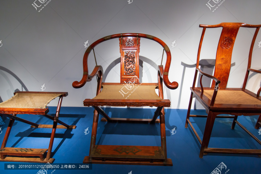 上海博物馆黄花梨木圆后背交椅
