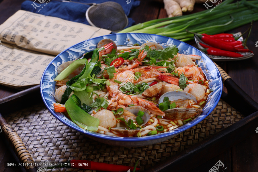 招牌海鲜饸饹面