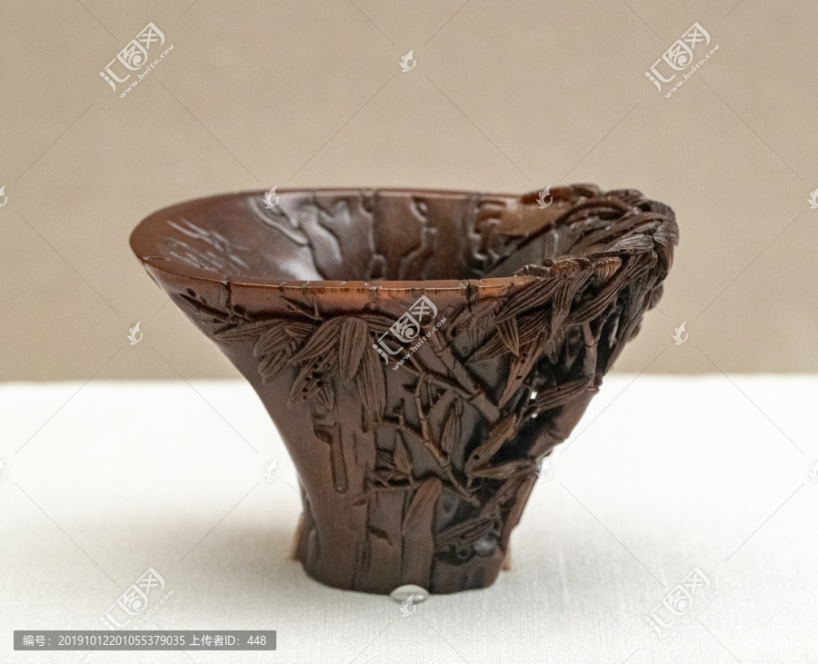 犀角雕竹石纹杯