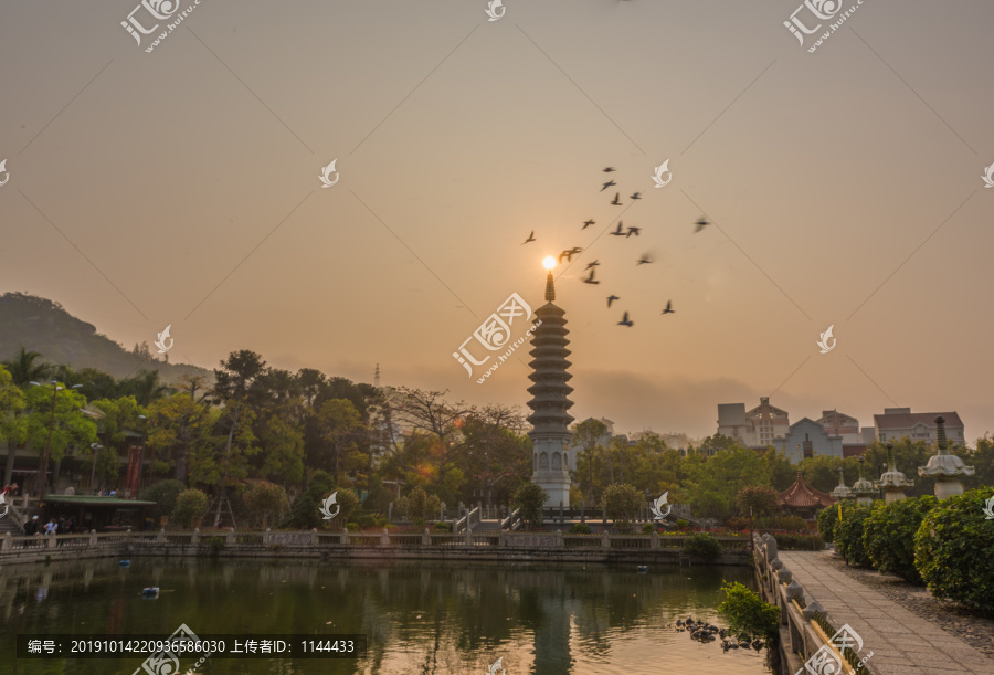 福建厦门南普陀寺日出