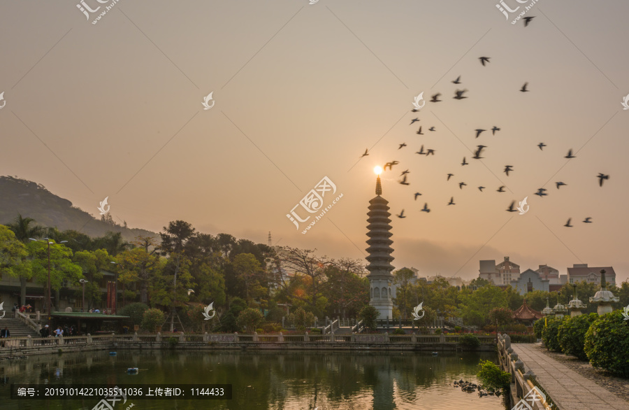 福建厦门南普陀寺日出