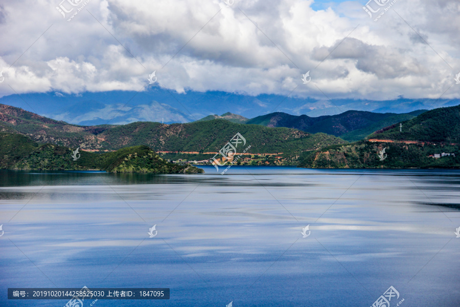 泸沽湖