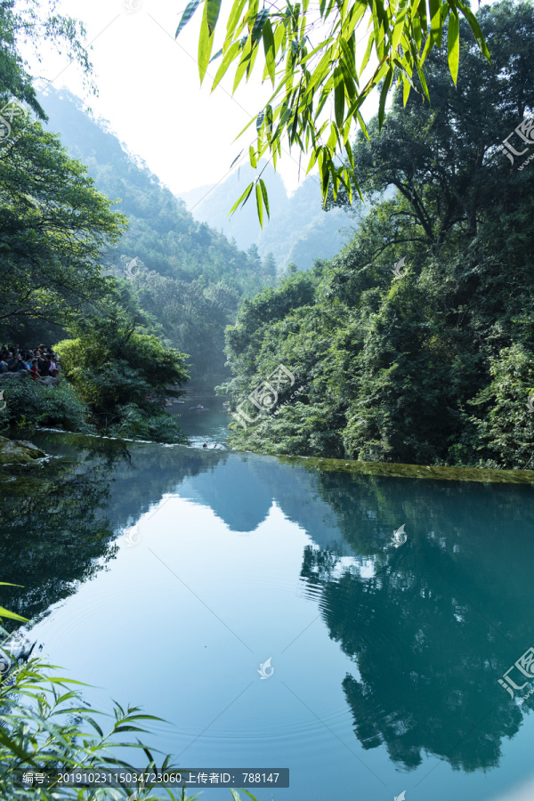 湖水