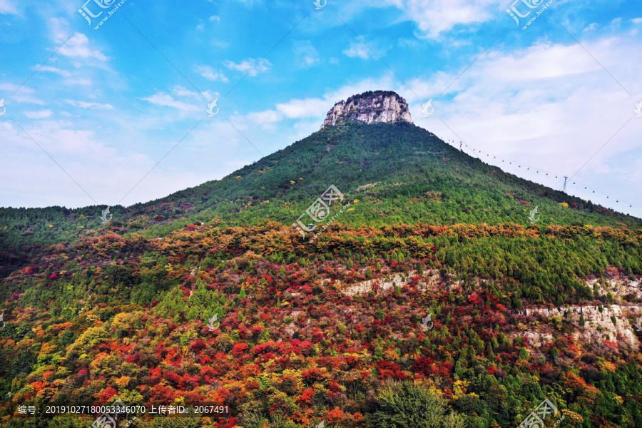 山东枣庄抱犊崮国家森林公园秋景