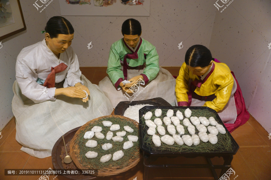 韩国家庭饮食制作场景雕塑