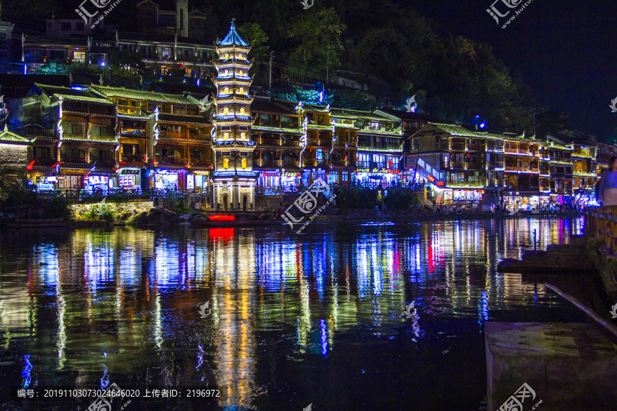 万名塔夜景