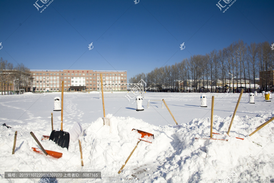 校园清理积雪工具