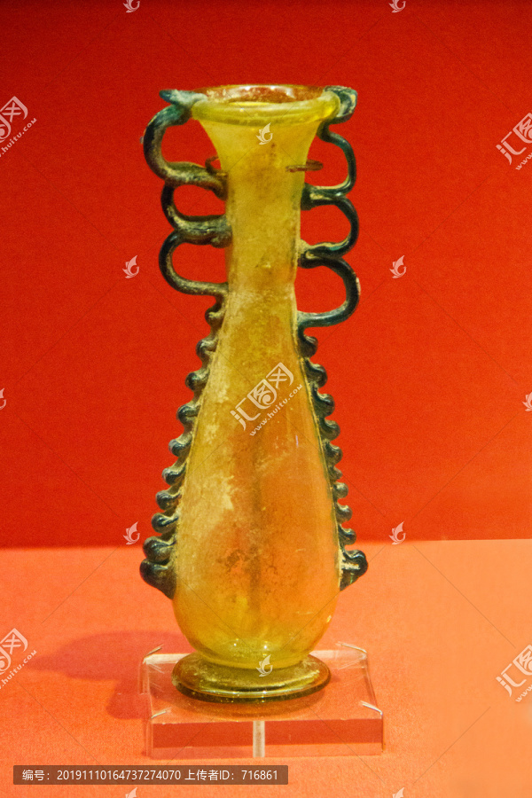 罗马帝国时代玻璃装饰瓶