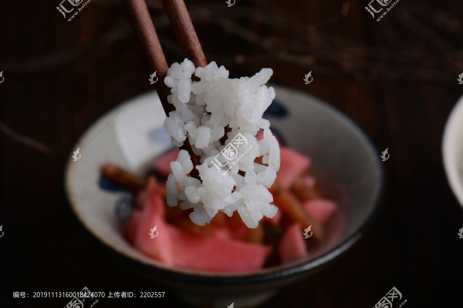 泡萝卜和米饭