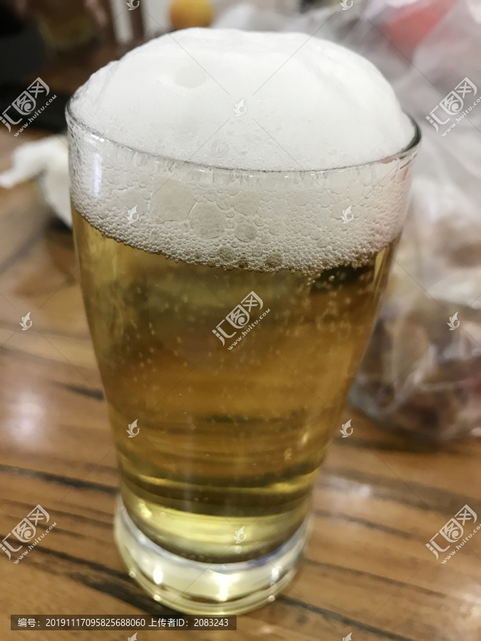 啤酒