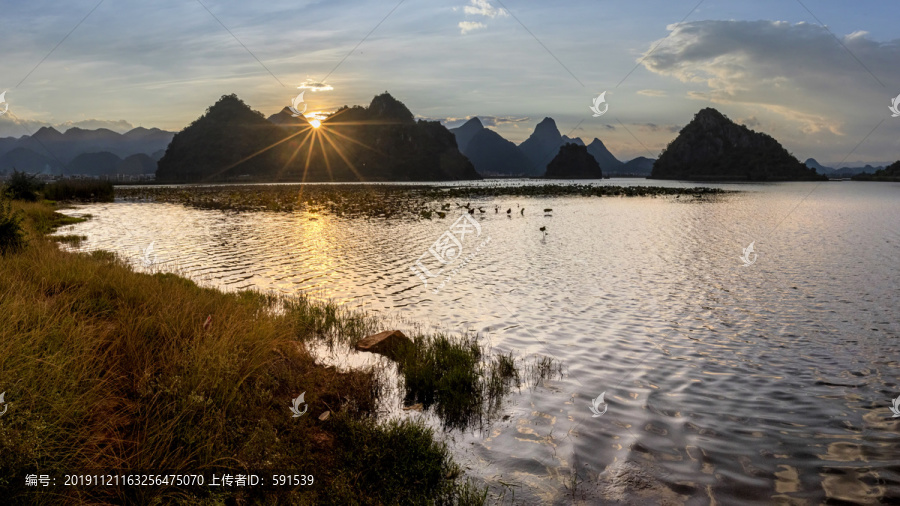 普者黑山水夕阳