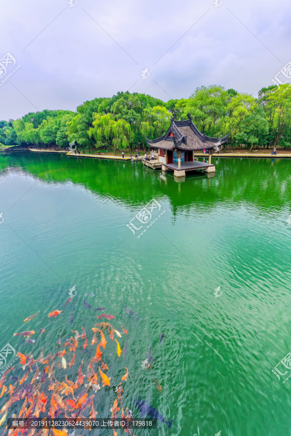 柯岩风景区水上戏台