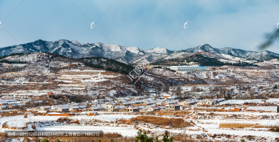 北方冬日美丽的雪后风光