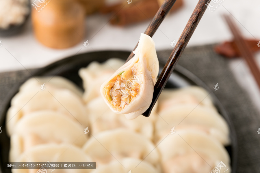 虫草鲜美鸡水饺