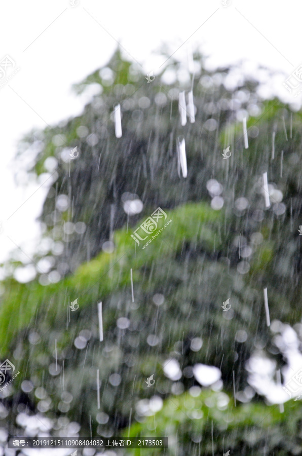 下雨