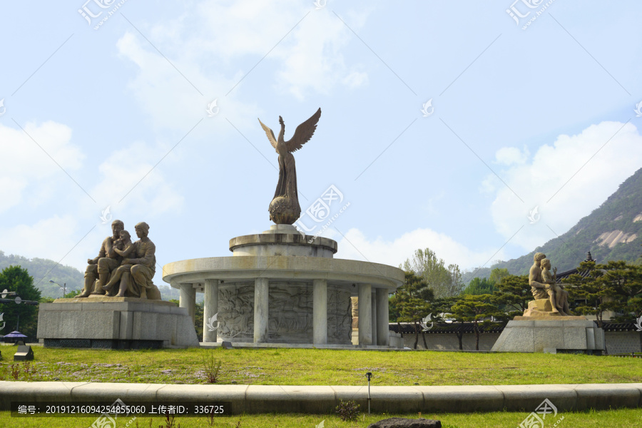 韩国青瓦台广场喷泉雕塑