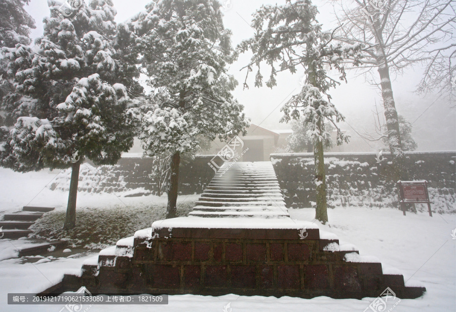 宁波奉化商量岗度假村雪景