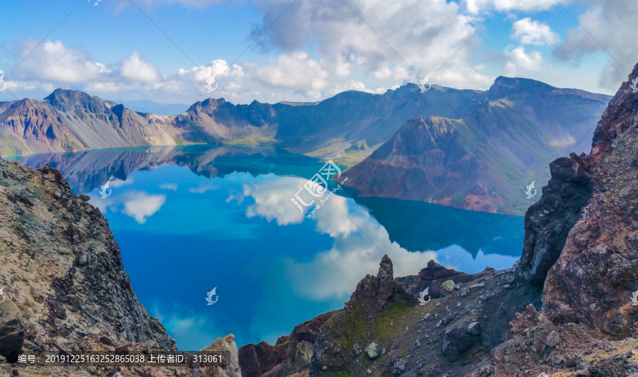 高山湖泊天池