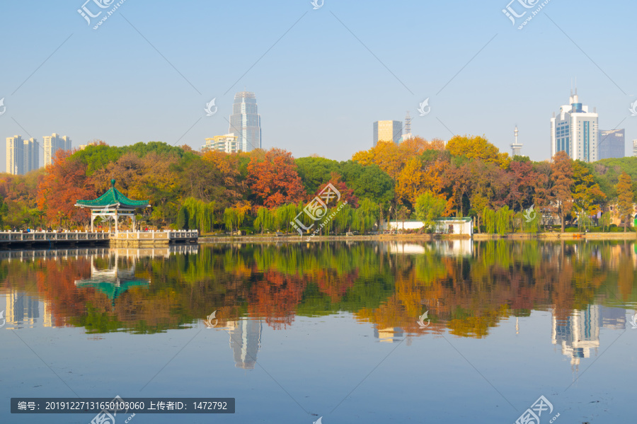 武汉东湖风景区深秋风光