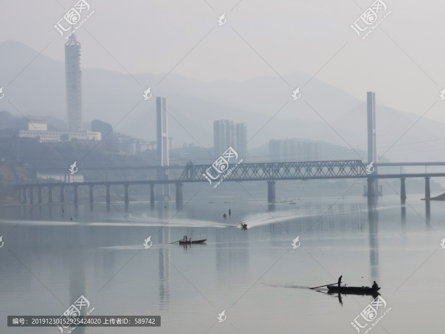 湖畔城市