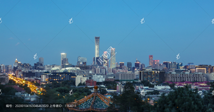 中国北京景山公园中国尊大楼夜景