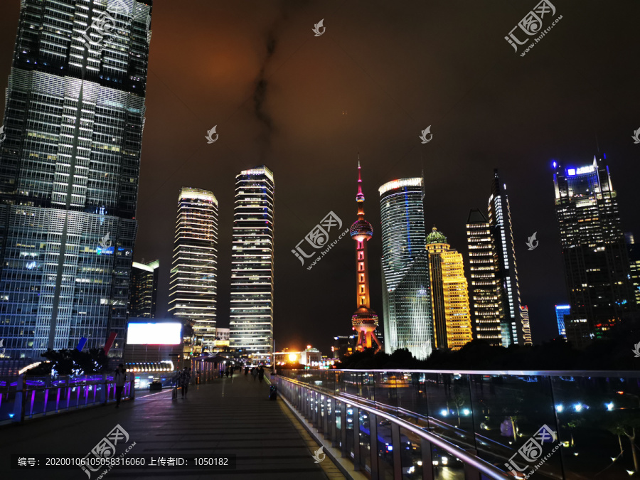 上海陆家嘴金融中心夜景