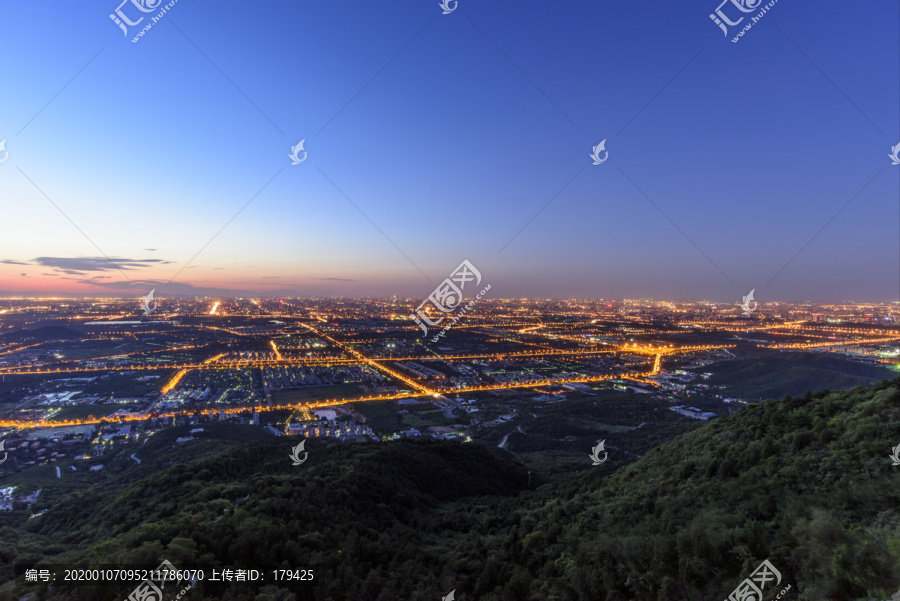 西山远眺北京城西城区夜景