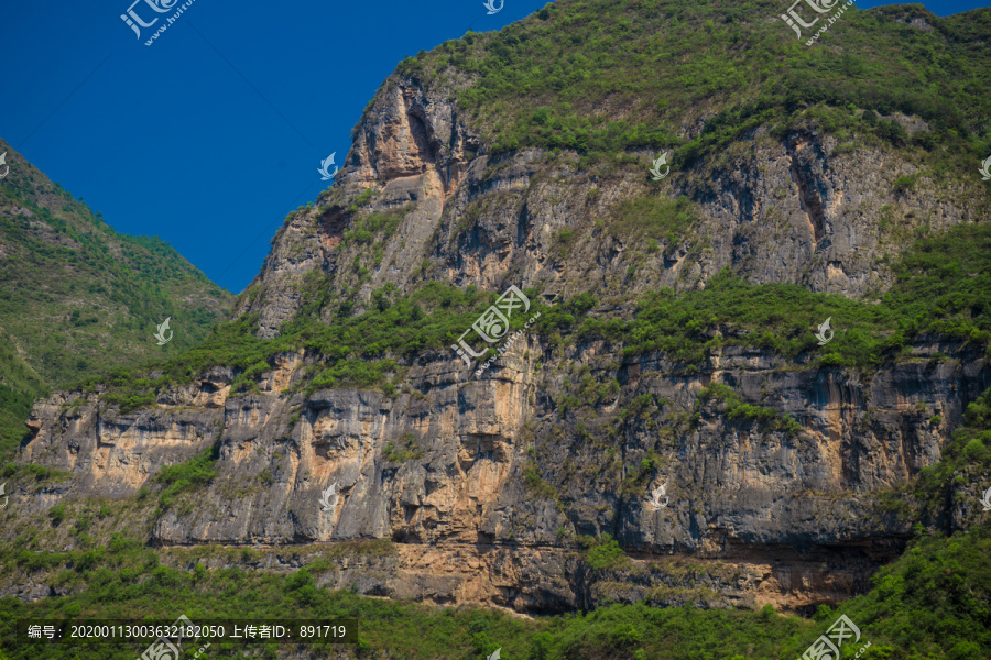 青山