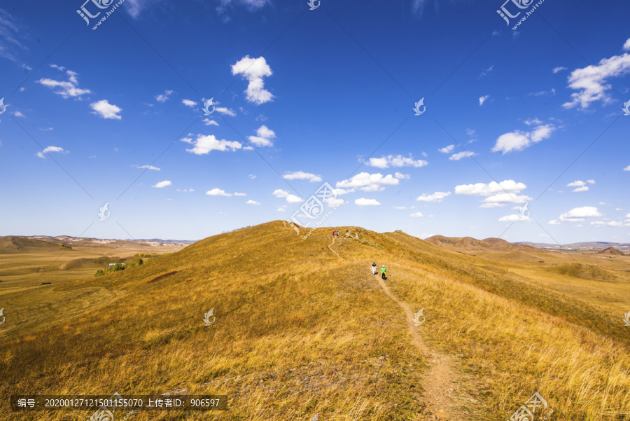 藍天遠山