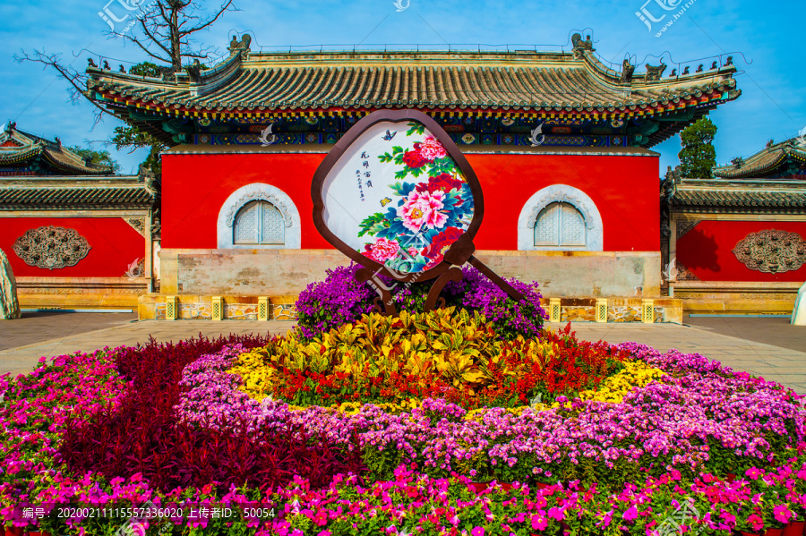 北京圆明园正觉寺山门节日装饰