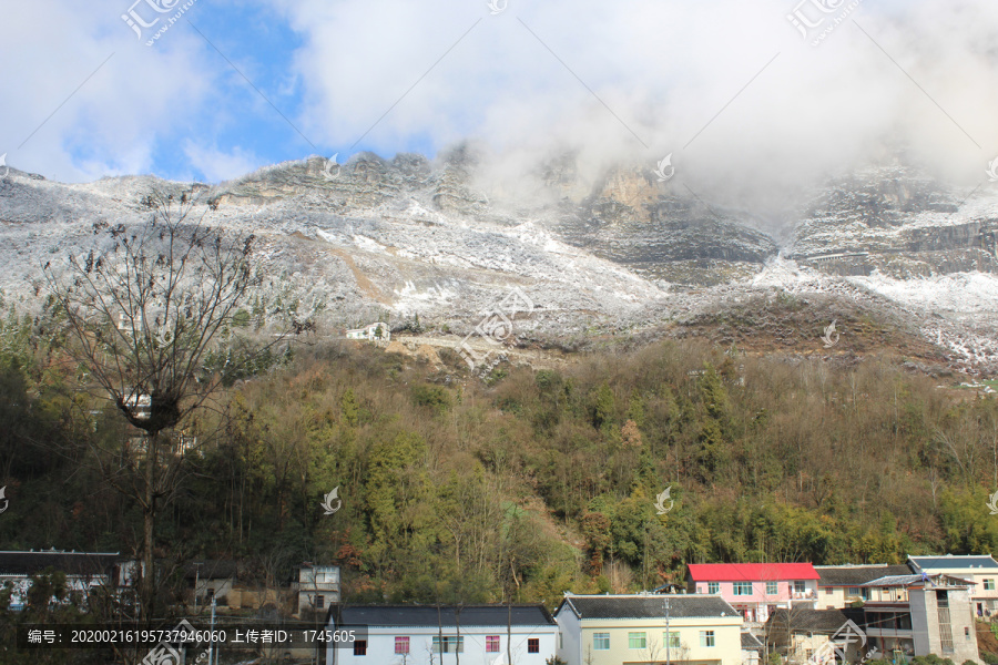 云雪山