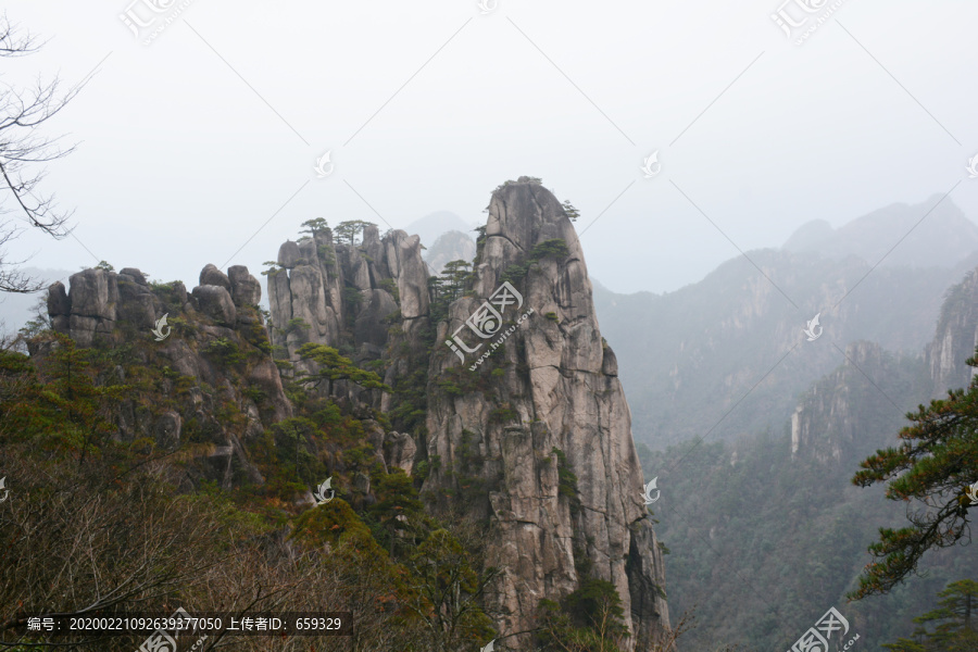 黄山奇峰