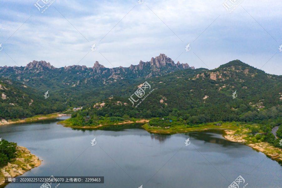 青岛大珠山高山湖泊