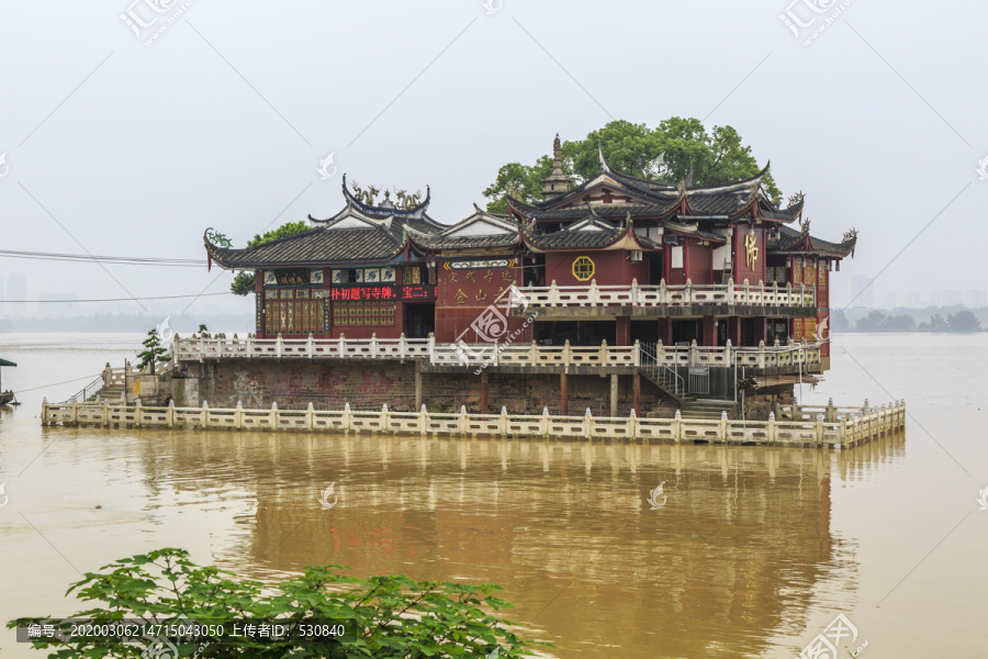 水上寺庙金山寺