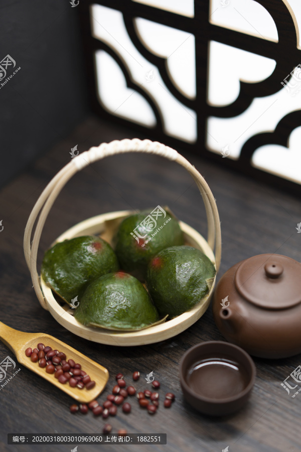 清明节传统艾草红豆青团茶点