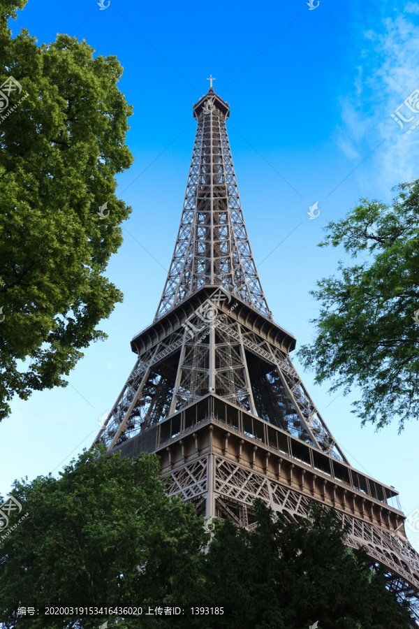 巴黎地标埃菲尔铁塔