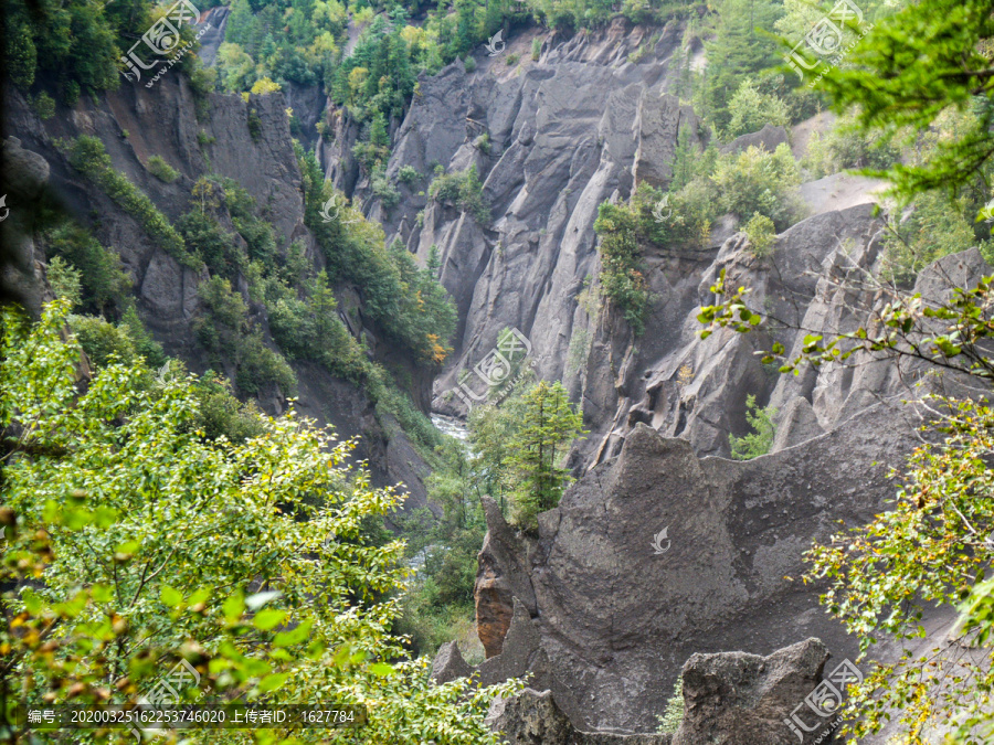 吉林长白山大峡谷