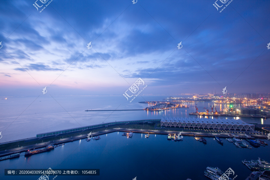 海岛城市夜景