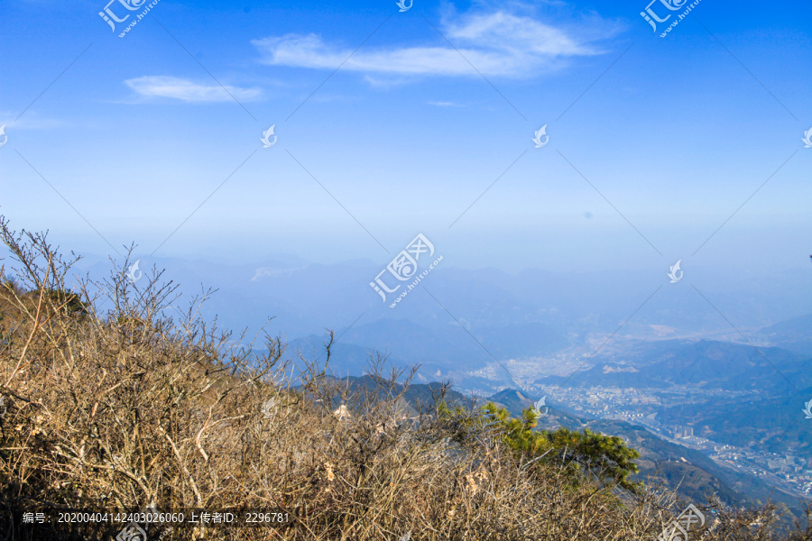 高山蓝天风景壁纸旅游自然风光