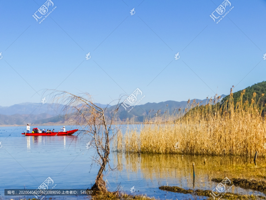 泸沽湖游船